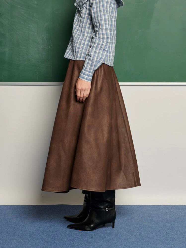 <b> Ghospell </b> Max PU Midi Skirt - Image 3